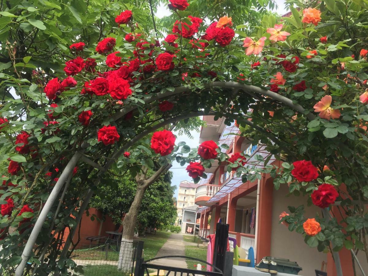 Guest House Smile Кобулети Экстерьер фото